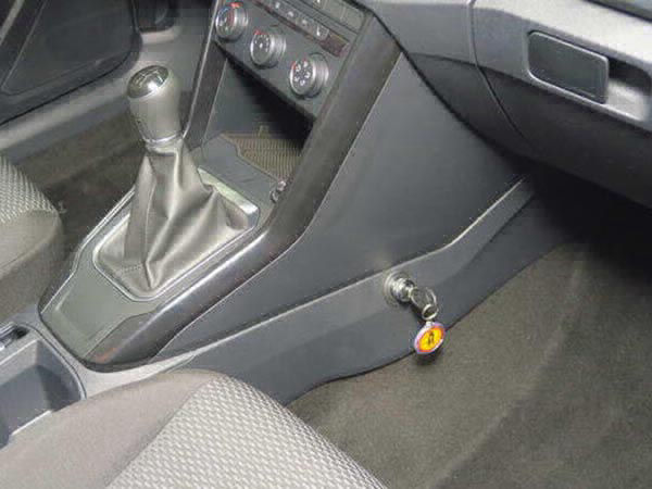 Volkswagen T-Roc váltózár